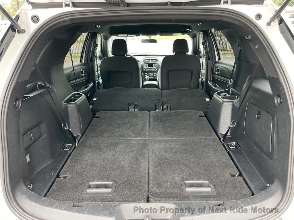 Used 2018 Ford Explorer XLT FWD image 39