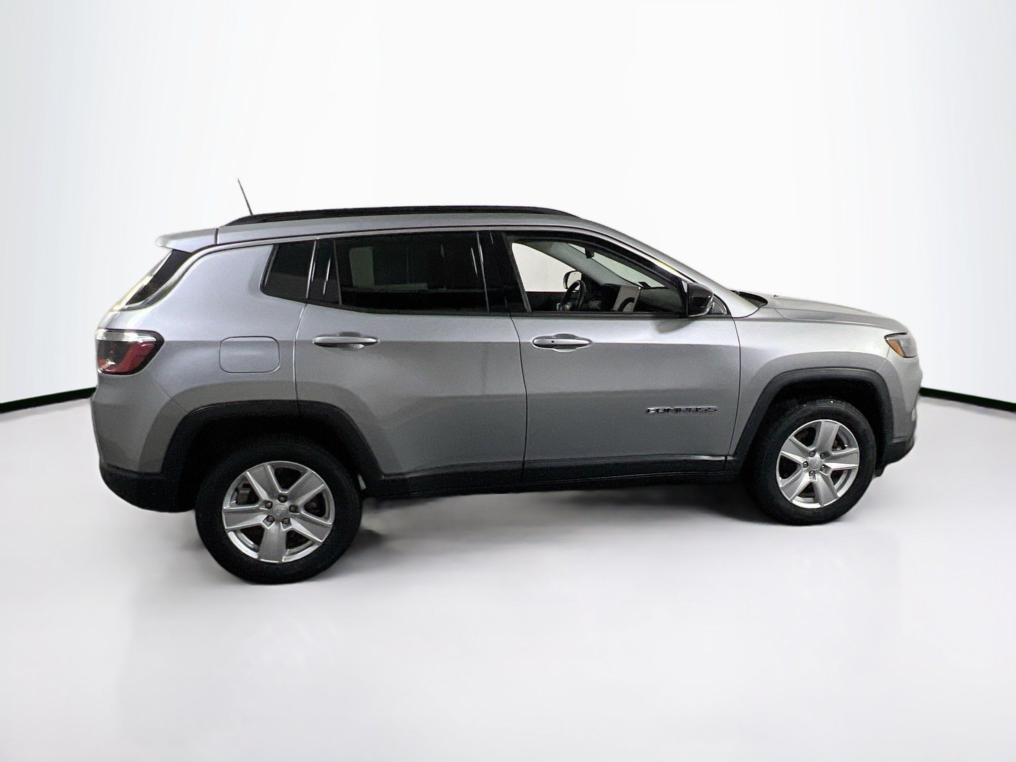 Used 2022 Jeep Compass Latitude w/ Convenience Group AWD/4WD image 4