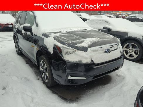 Used 2017 Subaru Forester 2.5i Premium w/ All-Weather Package image 3