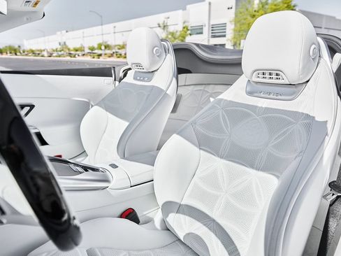 Used 2026 Mercedes-Benz Maybach SL 680 image 49