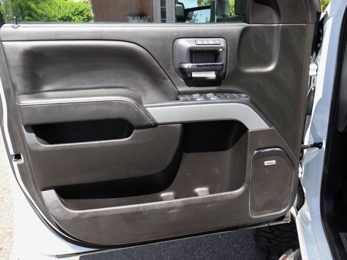 Used 2019 Chevrolet Silverado 2500 LTZ w/ Duramax Plus Package image 17