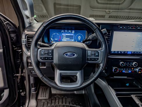 Used 2024 Ford F250 Lariat w/ Lariat Ultimate Package AWD/4WD image 16