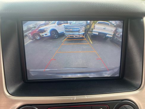 Used 2015 GMC Yukon Denali w/ Open Road Package AWD/4WD image 31