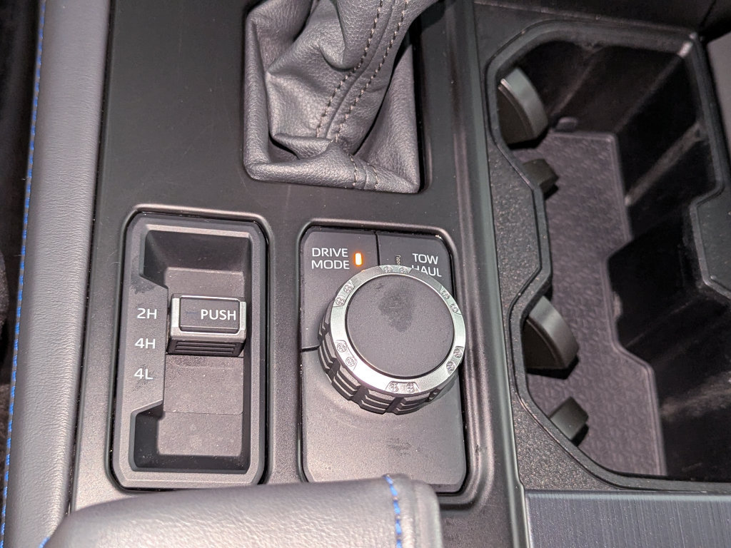 Used 2024 Toyota Sequoia Platinum AWD/4WD image 36