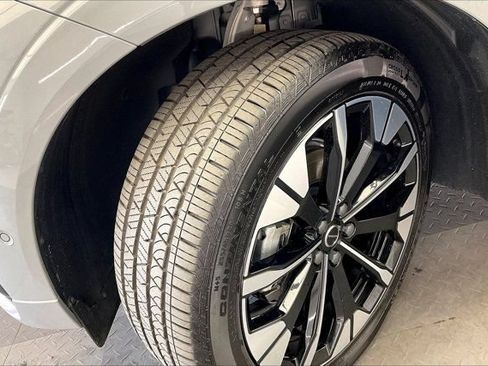 Used 2026 Volvo XC60 B5 Plus w/ Climate Package PRO AWD/4WD image 33