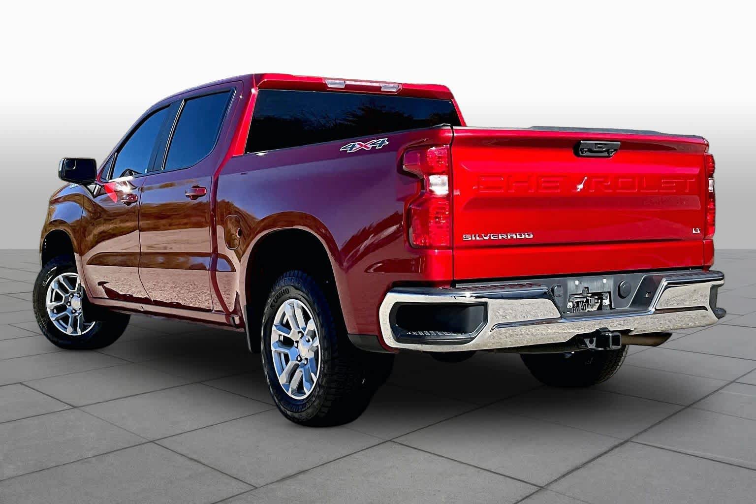 Used 2023 Chevrolet Silverado 1500 LT AWD/4WD image 12