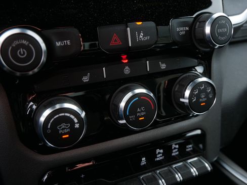 Used 2025 RAM 1500 Big Horn image 31