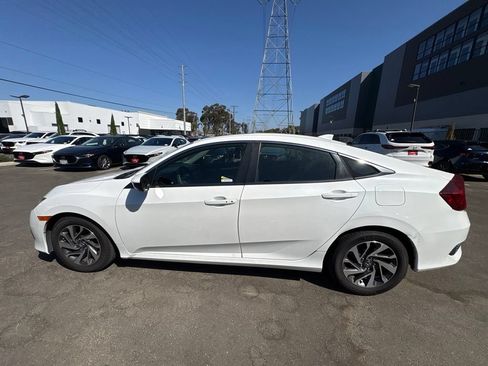 Used 2017 Honda Civic EX image 9