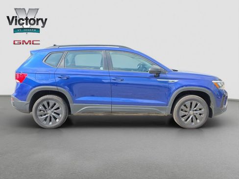 Used 2024 Volkswagen Taos S w/ MDO Package FWD image 19