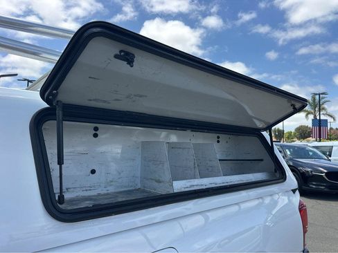 Used 2022 Toyota Tacoma SR RWD image 38