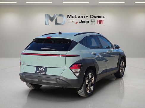 Used 2025 Hyundai Kona SEL image 5