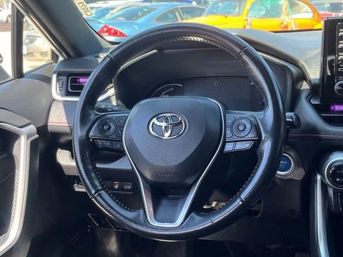 Used 2021 Toyota RAV4 SE w/ Weather & Moonroof Package AWD/4WD image 19