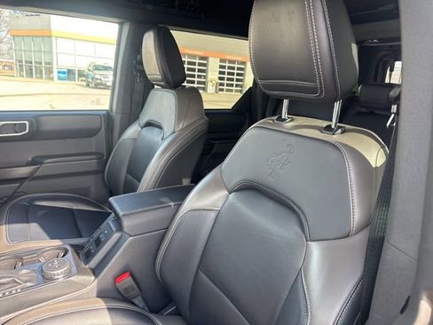 Used 2025 Ford Bronco Outer Banks image 23