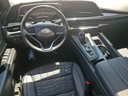 Used 2023 Cadillac Escalade V w/ LPO, ONYX Package AWD/4WD image 11