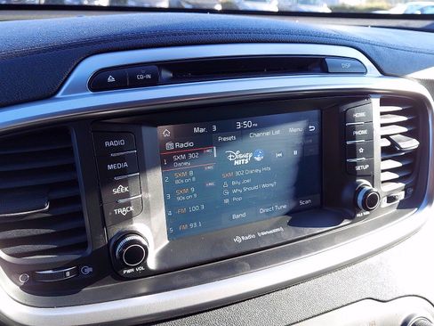 Used 2019 Kia Sorento AWD V6 w/ Option Group 020 image 16
