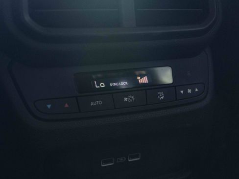 Used 2023 Honda Pilot Touring image 42