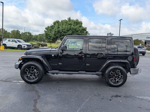 Used 2018 Jeep Wrangler Unlimited Sahara image 6