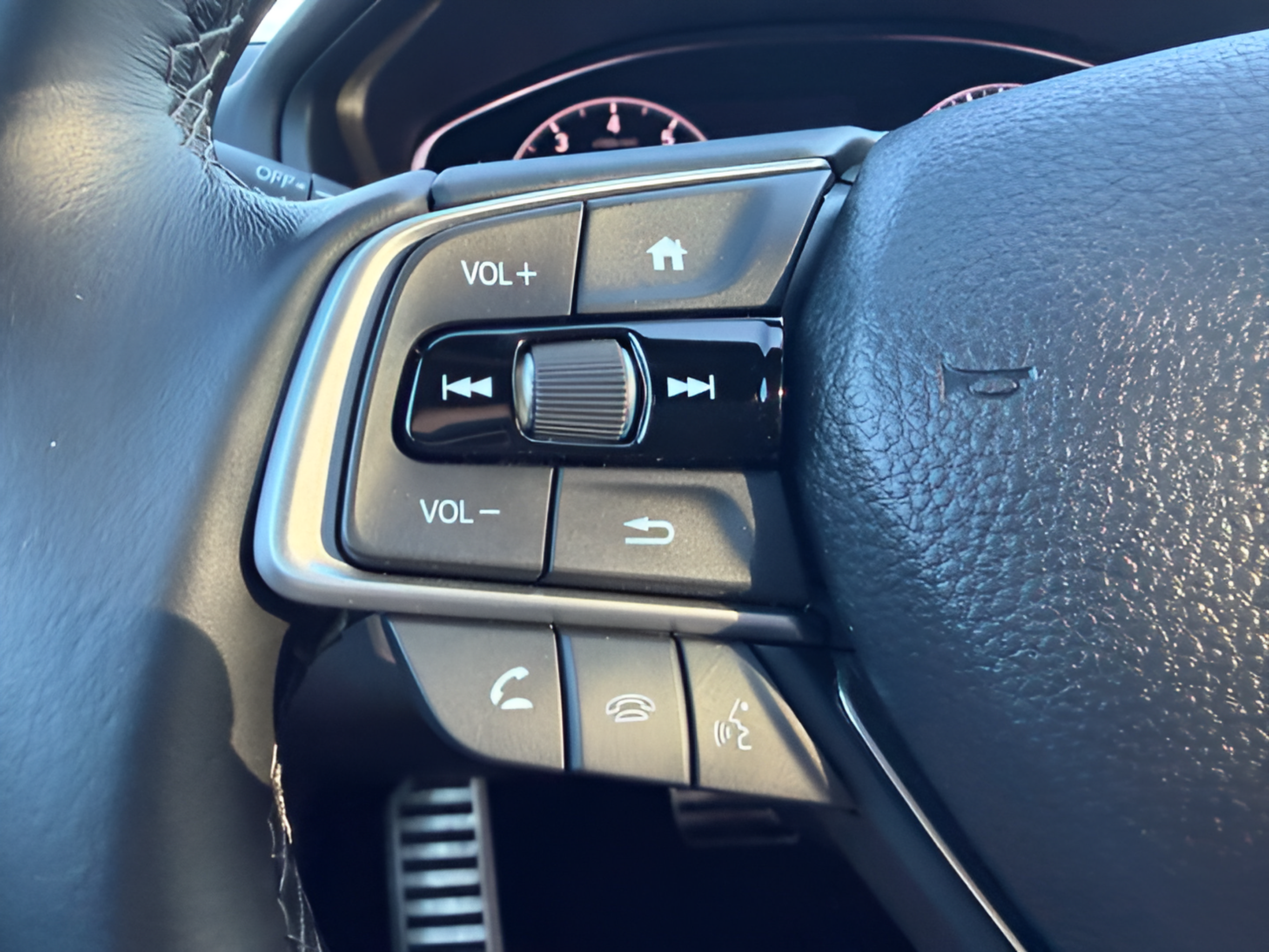 Used 2019 Honda Accord Sport image 13