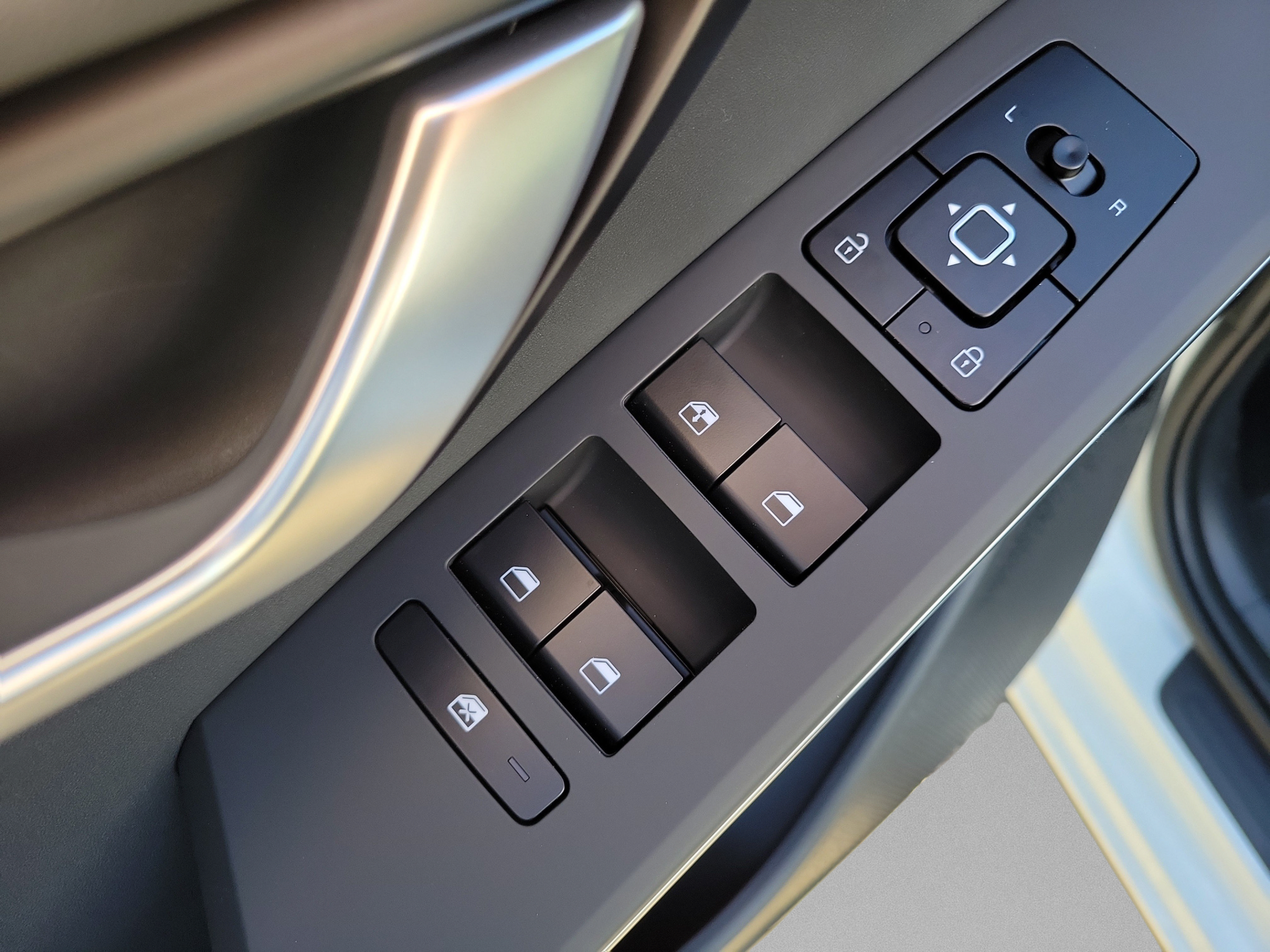 New 2026 Kia Niro EX FWD image 13