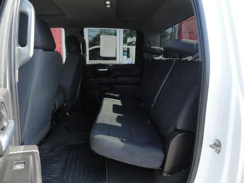 Used 2022 Chevrolet Silverado 2500 Custom AWD/4WD image 10