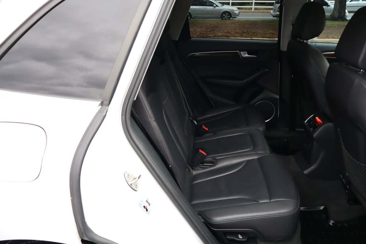 Used 2016 Audi Q5 2.0T Premium Plus w/ Technology Package AWD/4WD image 21