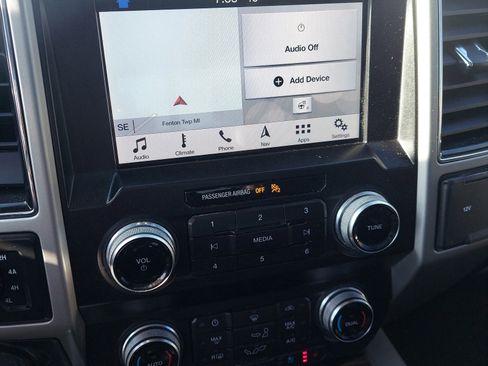 Used 2019 Ford F150 Lariat w/ Equipment Group 502A Luxury AWD/4WD image 25