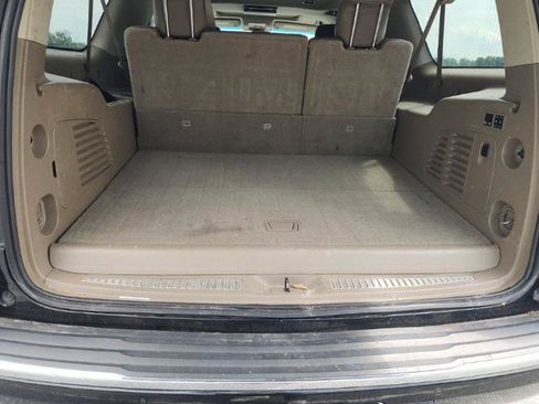 Used 2016 Chevrolet Suburban LTZ AWD/4WD image 19
