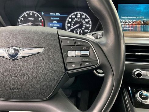 Used 2021 Genesis G90 3.3T Premium image 24