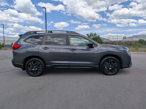 Used 2024 Subaru Ascent Onyx Edition w/ Popular Package Onyx AWD/4WD image 2