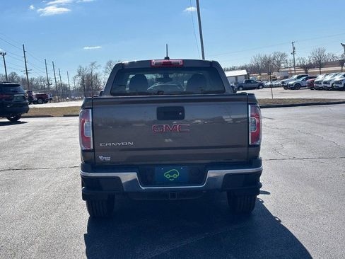 Certified 2016 GMC Canyon 2WD Crew Cab w/ Convenience Package image 4