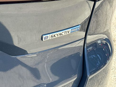 Used 2025 MAZDA CX-70 Plug-In Hybrid w/ Premium Pkg image 9