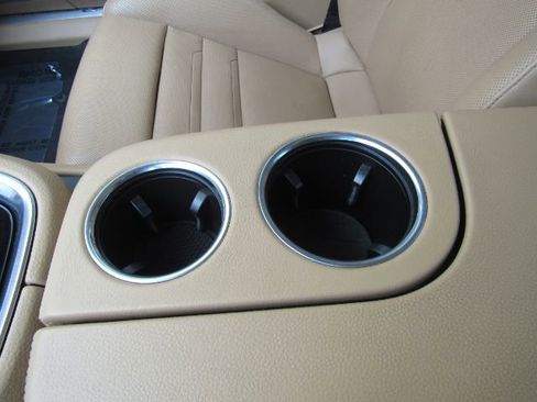 Used 2019 Porsche Panamera 4 image 50