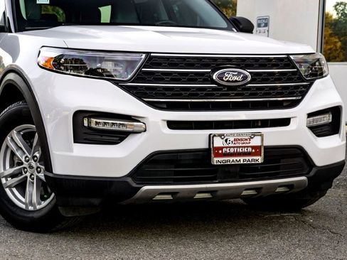 Used 2023 Ford Explorer XLT w/ Equipment Group 202A AWD/4WD image 3