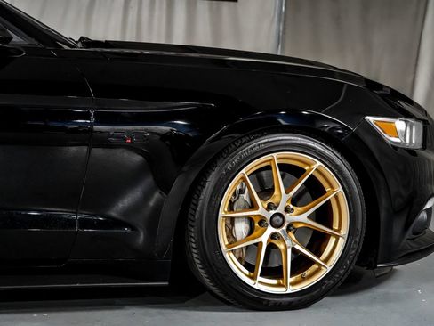 Used 2017 Ford Mustang GT Premium w/ Equipment Group 401A RWD image 7
