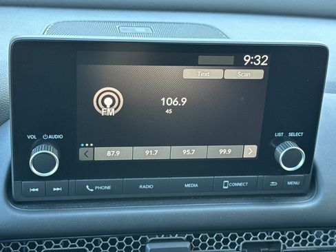 Used 2025 Honda HR-V Sport image 21