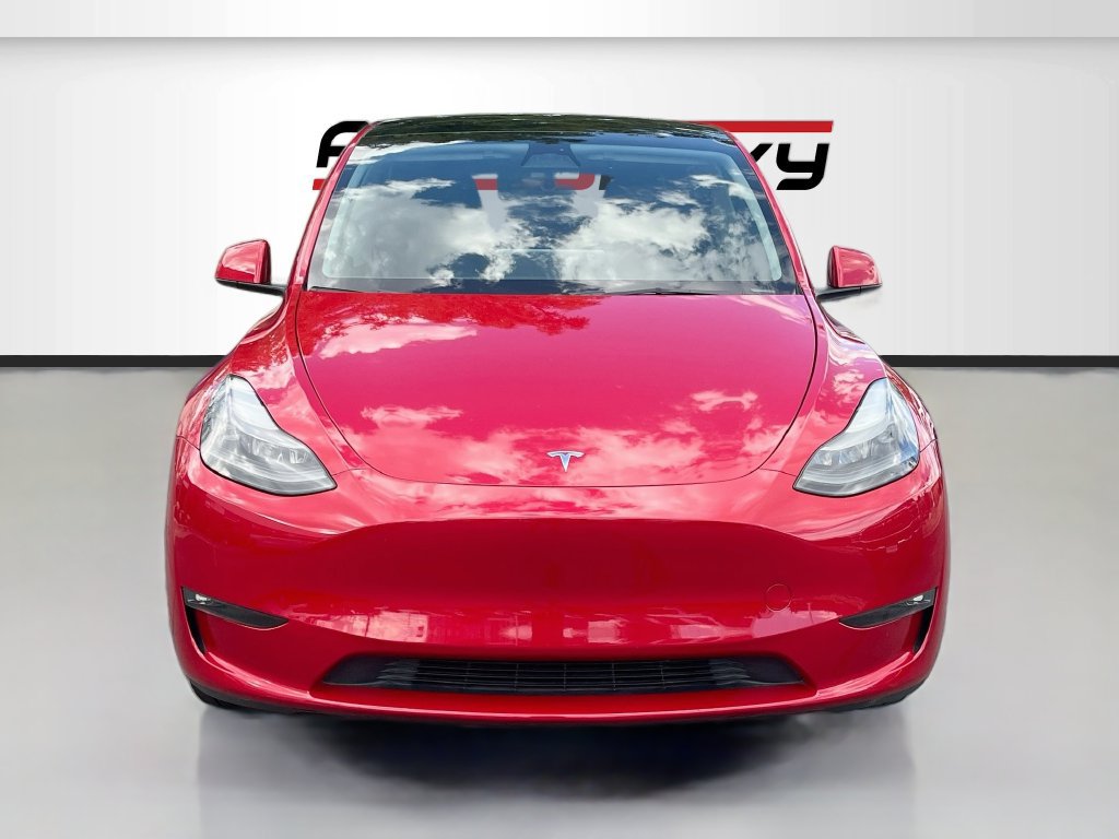 Used 2023 Tesla Model Y Long Range AWD/4WD image 2
