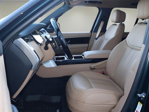 New 2026 Land Rover Range Rover SE image 12