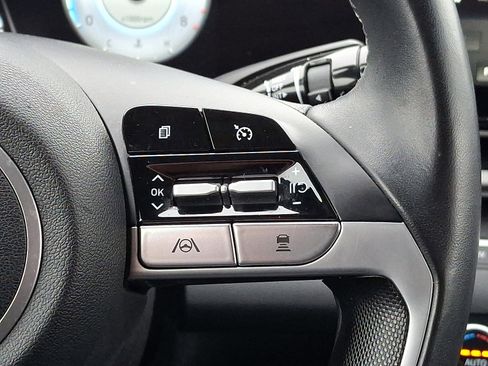 Certified 2023 Hyundai Elantra SEL w/ Convenience Package image 22