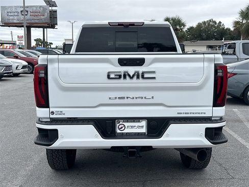 Certified 2026 GMC Sierra 2500 Denali Ultimate image 6