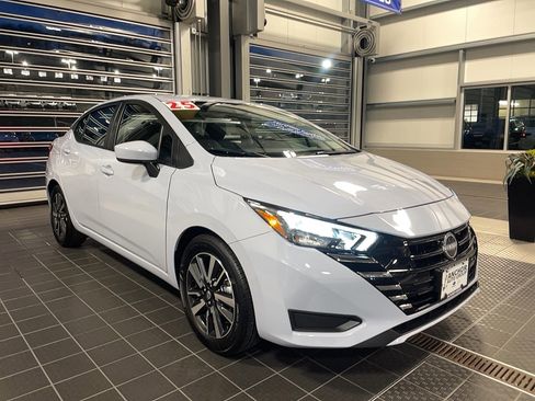 Used 2025 Nissan Versa SV w/ Trunk Package image 1