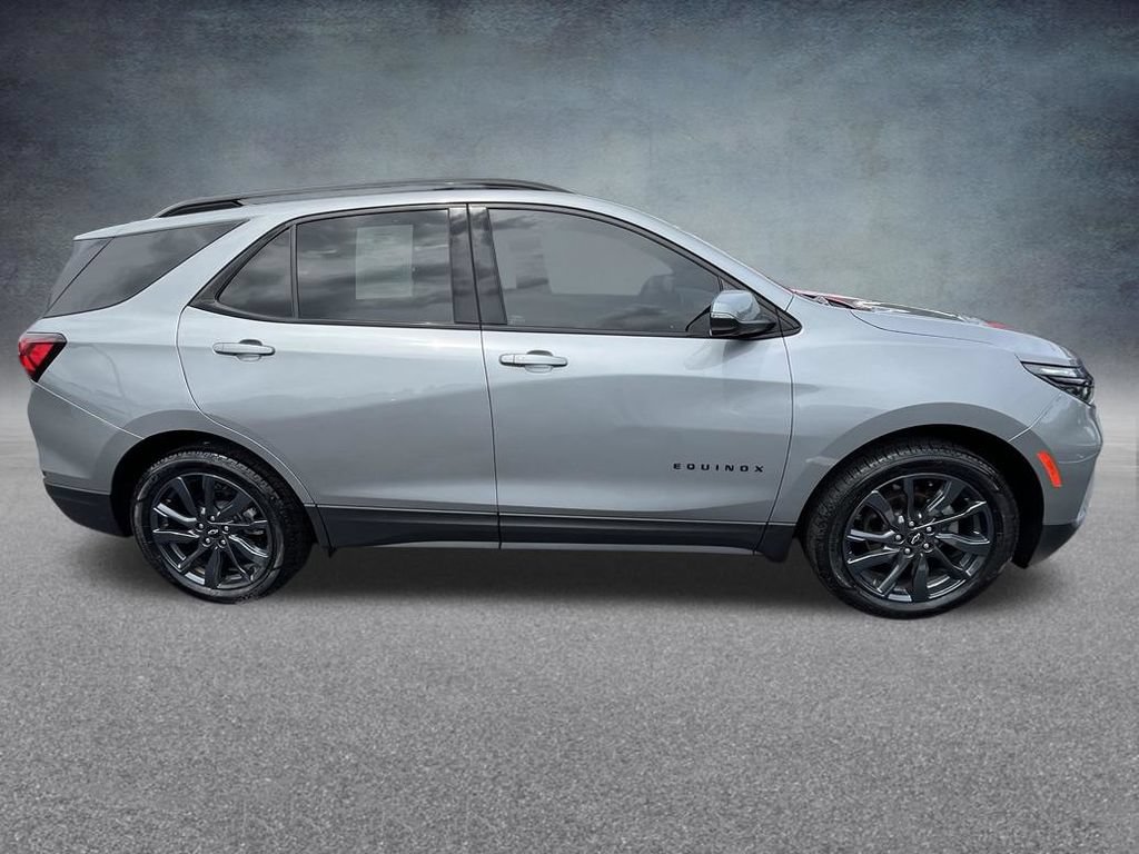 Used 2024 Chevrolet Equinox RS FWD image 8