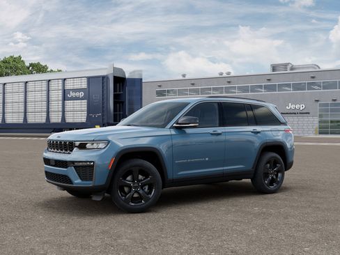 New 2026 Jeep Grand Cherokee Limited RWD image 1