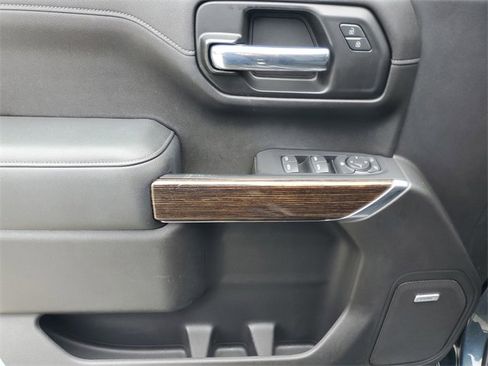 Used 2020 GMC Sierra 1500 Elevation w/ Elevation Value Package image 18