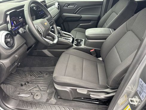 Used 2024 Chevrolet Colorado LT w/ LT Convenience Package image 7