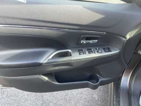 Used 2018 Mitsubishi Outlander Sport SE image 13
