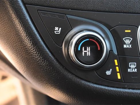 Used 2020 Chevrolet Malibu Premier image 31