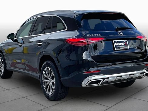 Used 2025 Mercedes-Benz GLC 300 image 12