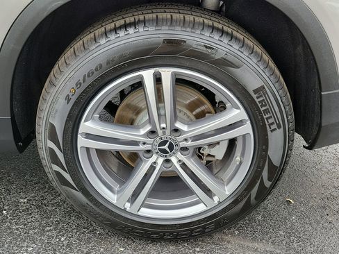 Certified 2022 Mercedes-Benz GLC 300 image 8