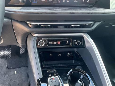 Used 2025 Audi Q5 Premium Plus w/ Premium Plus AWD/4WD image 26