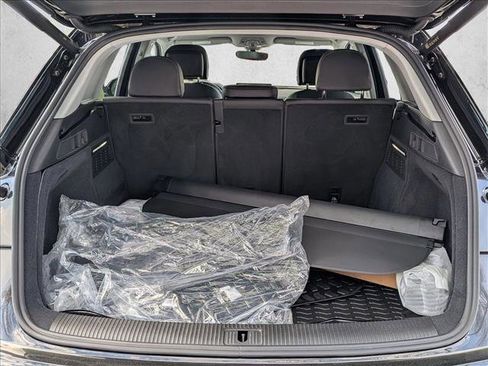 Certified 2023 Audi Q5 2.0T Premium w/ Convenience Package image 6